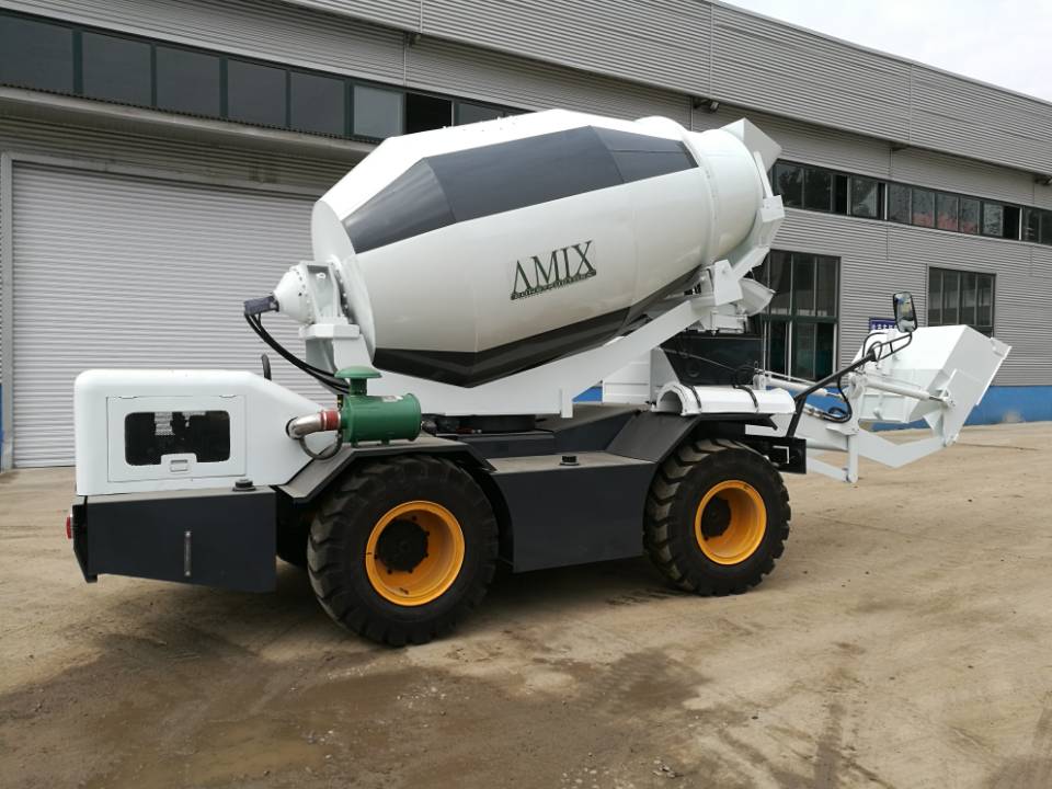 concrete mixer self loading