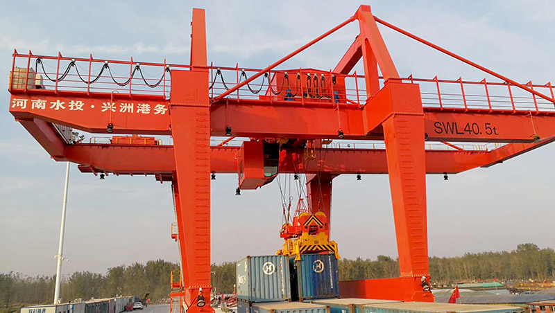 Transtainer Gantry Crane